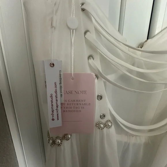V. Chapman The Gwen Dress in White